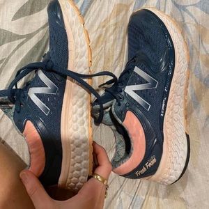 NEW BALANCE FRESH FOAM peach and navy blue running shoes size 8!